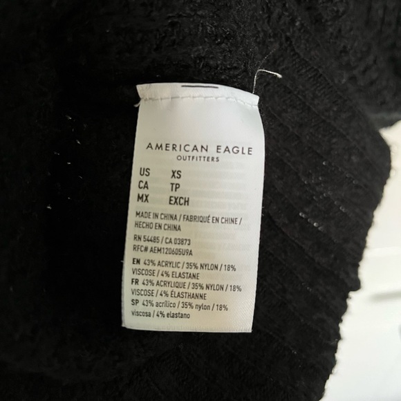 Oversized V-neck Sweater - Picture 6 of 6